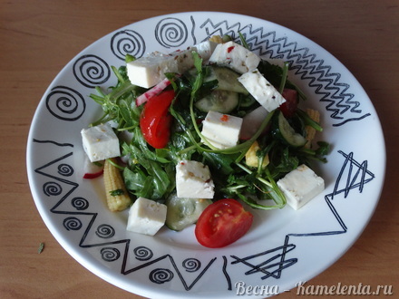 Приготовление рецепта Салат с рукколой и маринованными початками кукурузы шаг 9