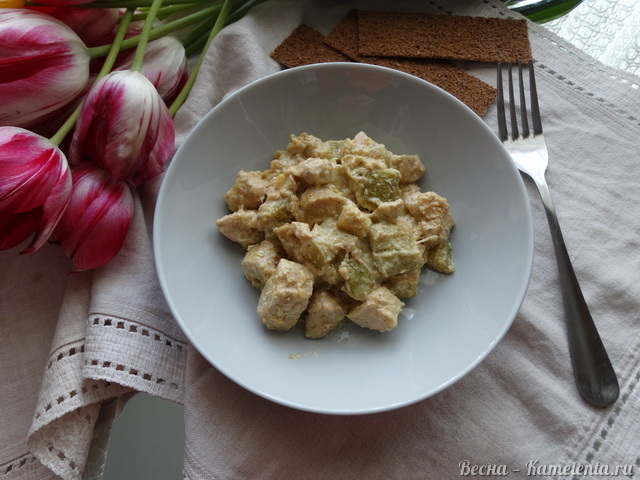 Рецепт кабачков с курочкой тушенные в сметане